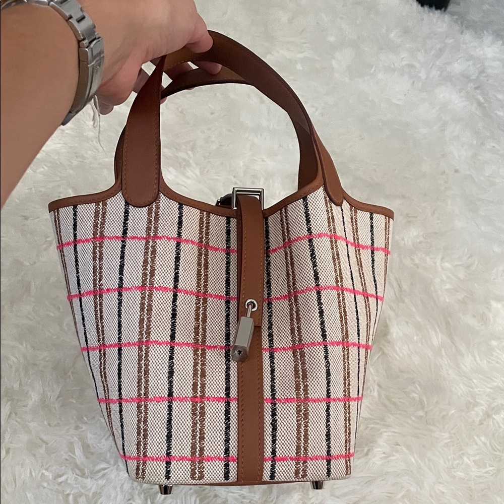 Hermes Tan and White Checkered Tote Bag - Picture 3 of 14